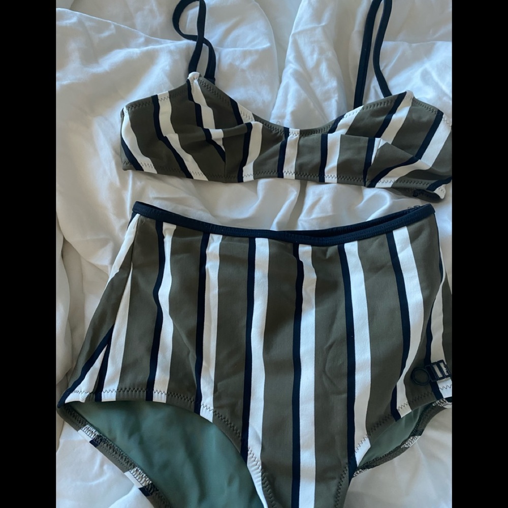 Solid and stripe bikini 2-pc bathing suit XS-S new without tags